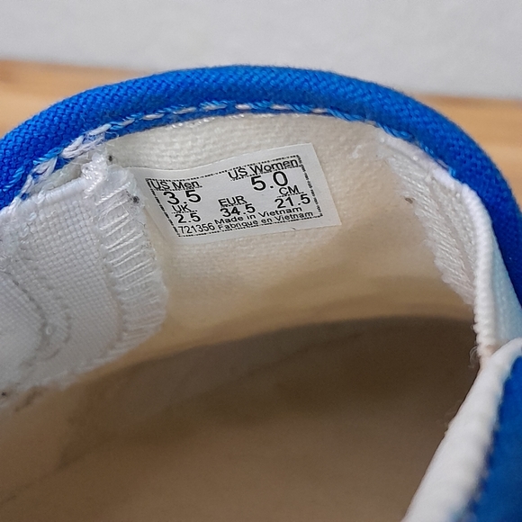 VANS Classic Checkered Slip On Shoes - Picture 6 of 6